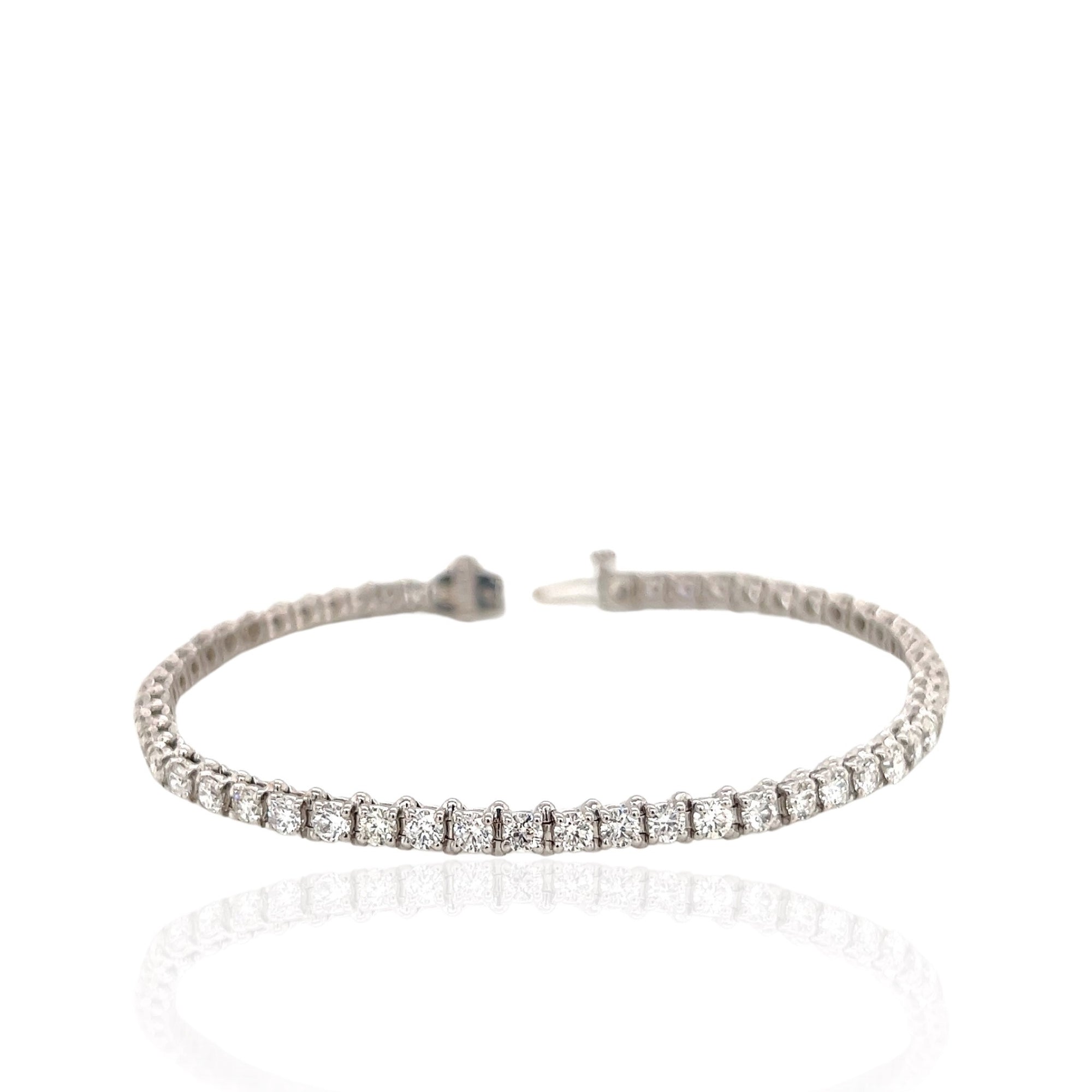 14 Karat White Gold Diamond Tennis Bracelet