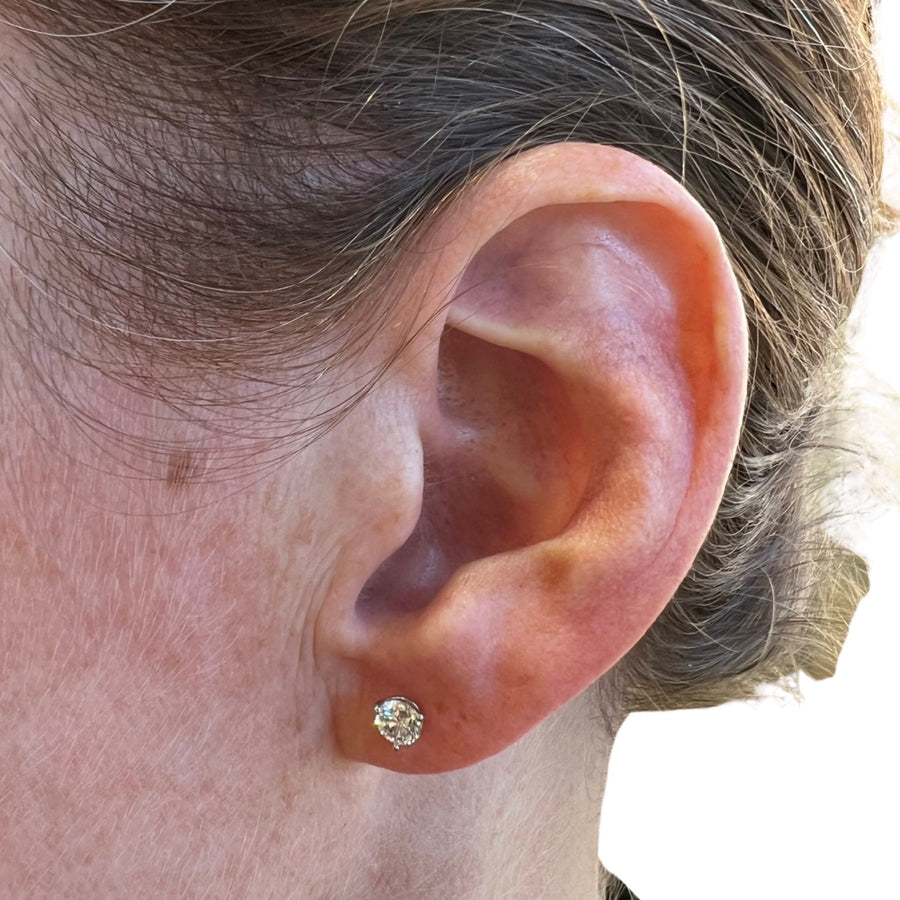 14 Karat White Gold 0.70 cttw Diamond Studs