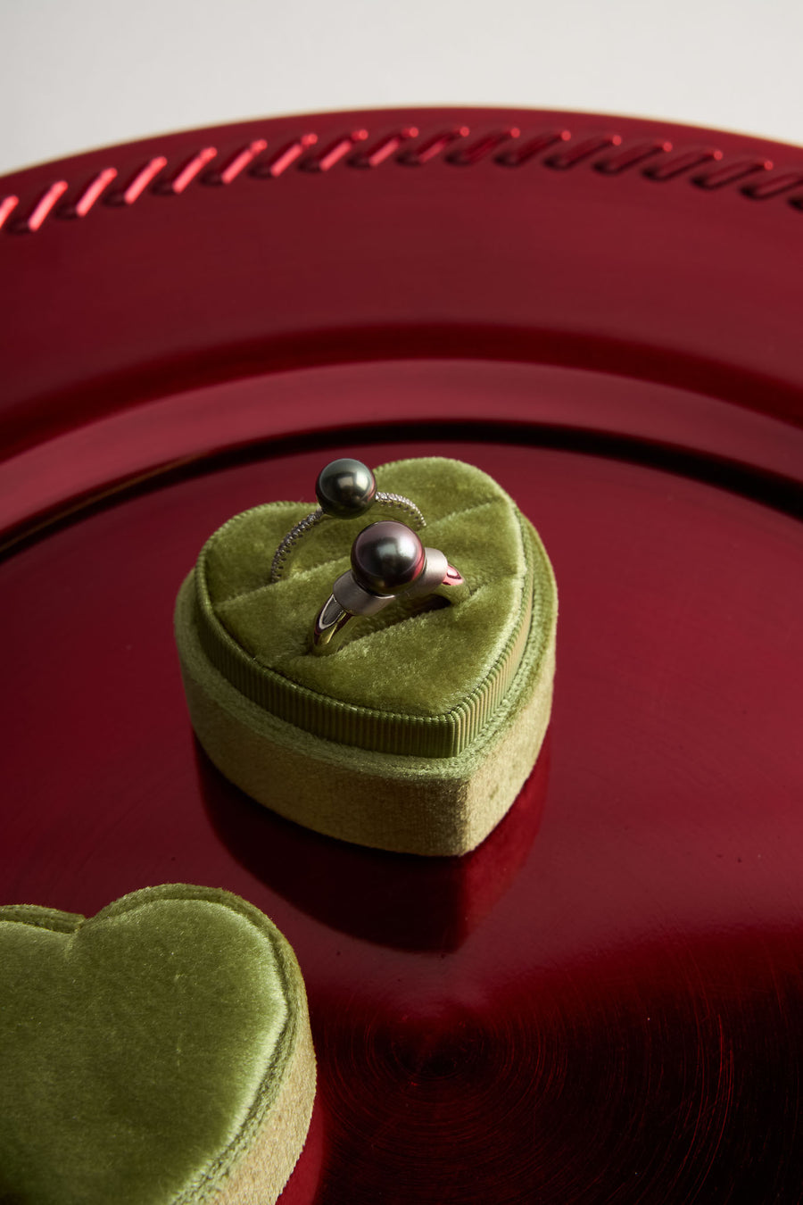 14 Karat White Gold Black Tahitian Pearl Ring