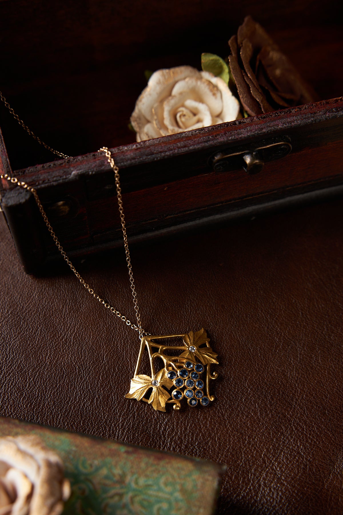 14 Karat Yellow Gold and Sapphire Art Nouveau Grape Pendant