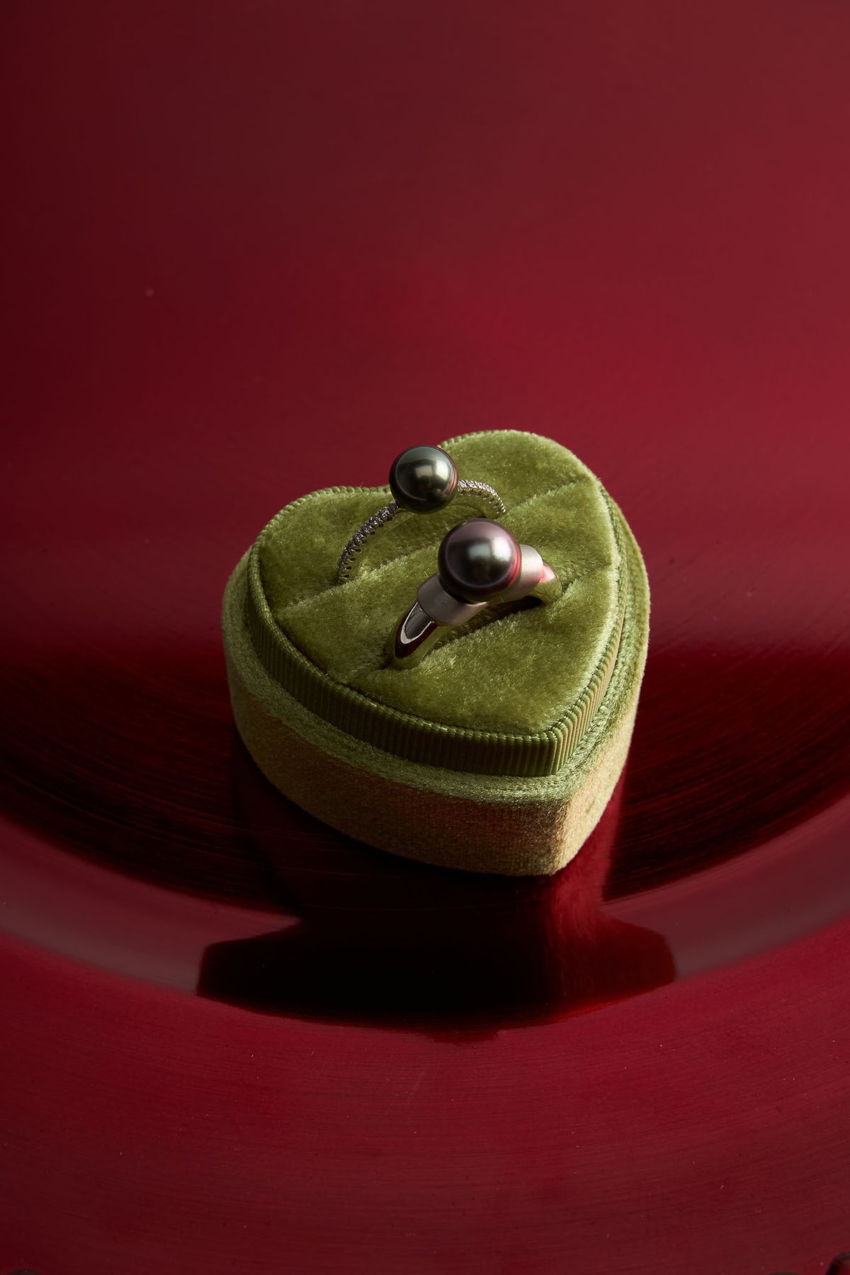 14 Karat White Gold Black Tahitian Pearl and Diamond Ring