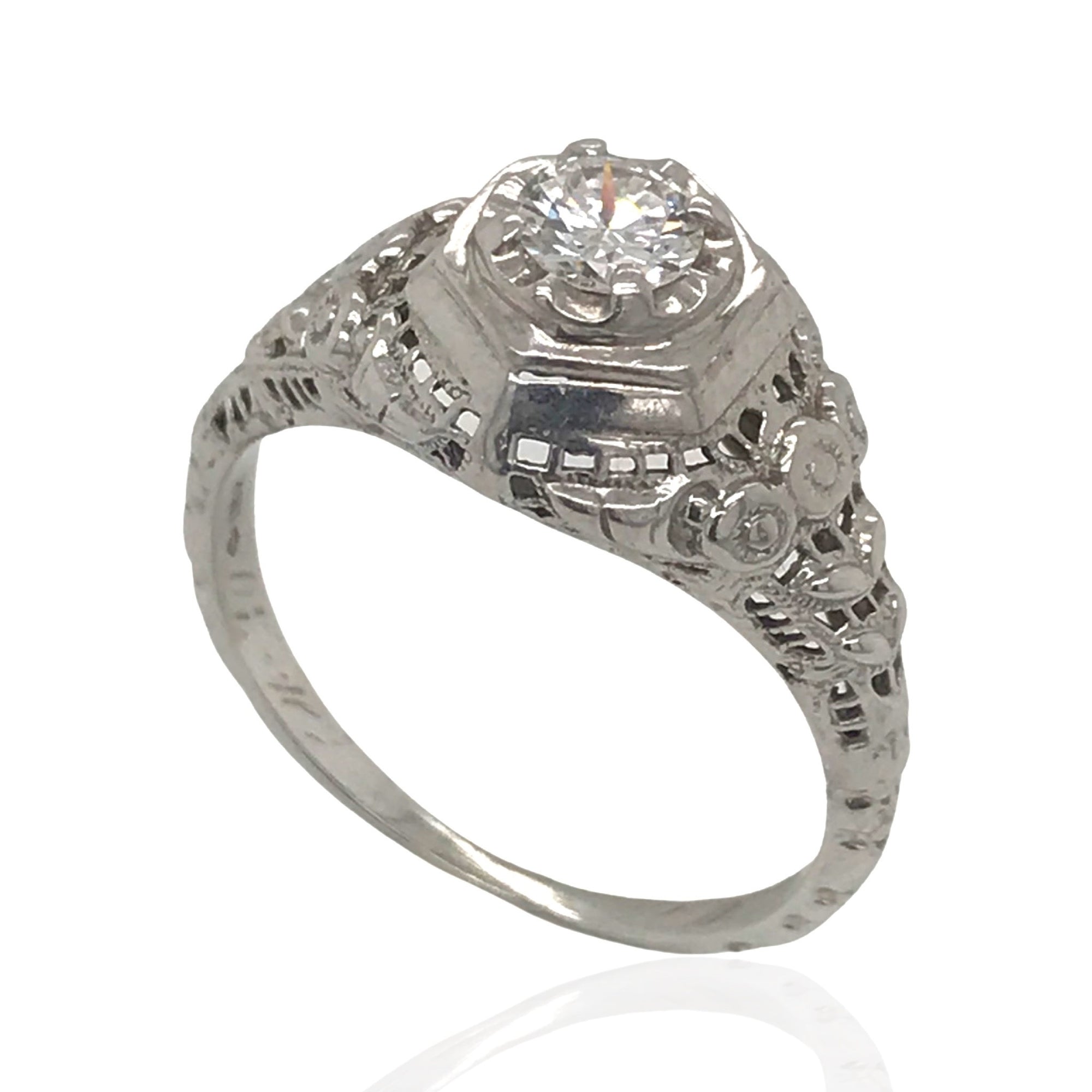 18 Karat White Gold Art Deco Diamond Ring