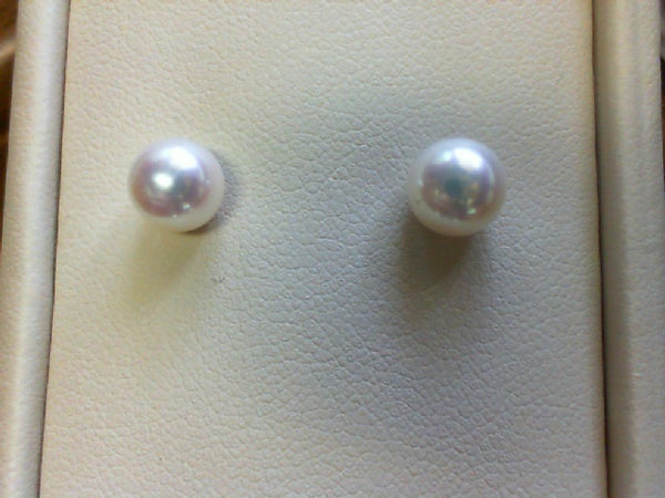 Pearl Earring