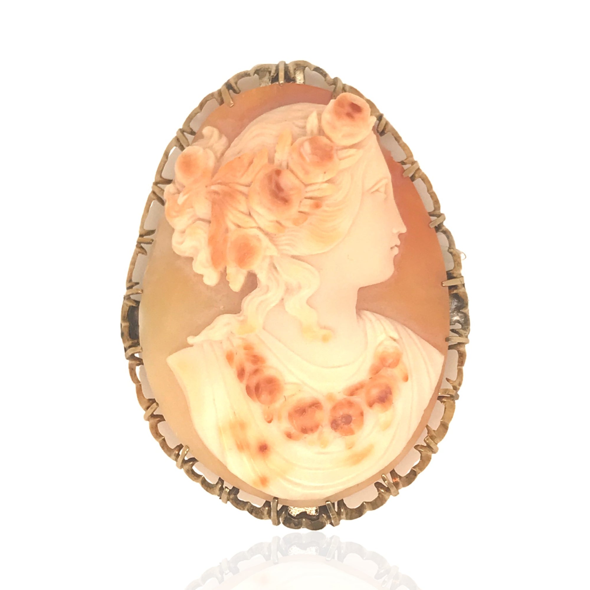 Vintage Cameo Brooch in 10K Yellow Gold