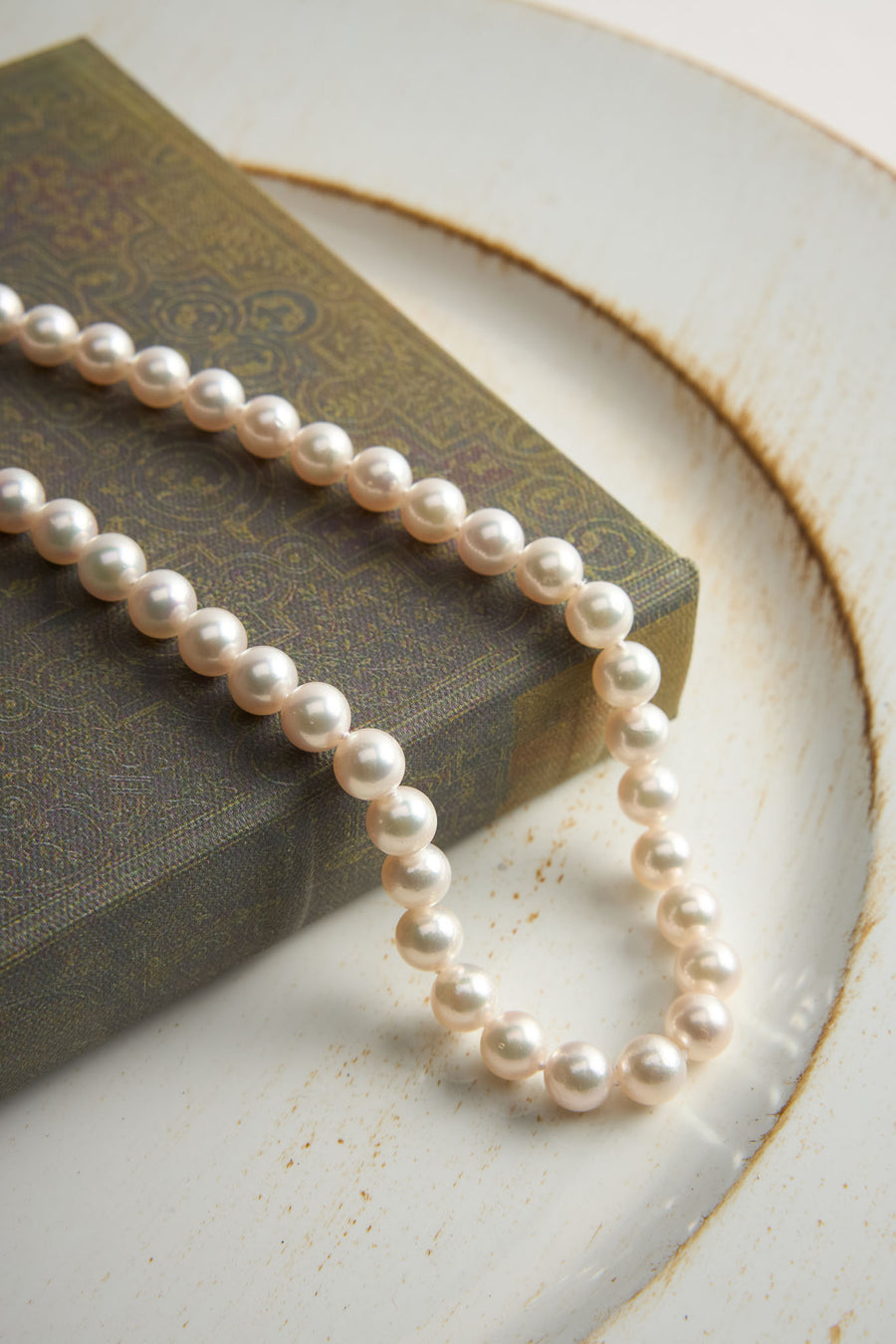 14K White Gold 7.5–8mm A+ Cultured Pearl Necklace – 18"