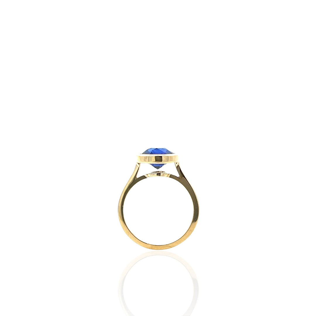 14 Karat Yellow Gold Sapphire Ring
