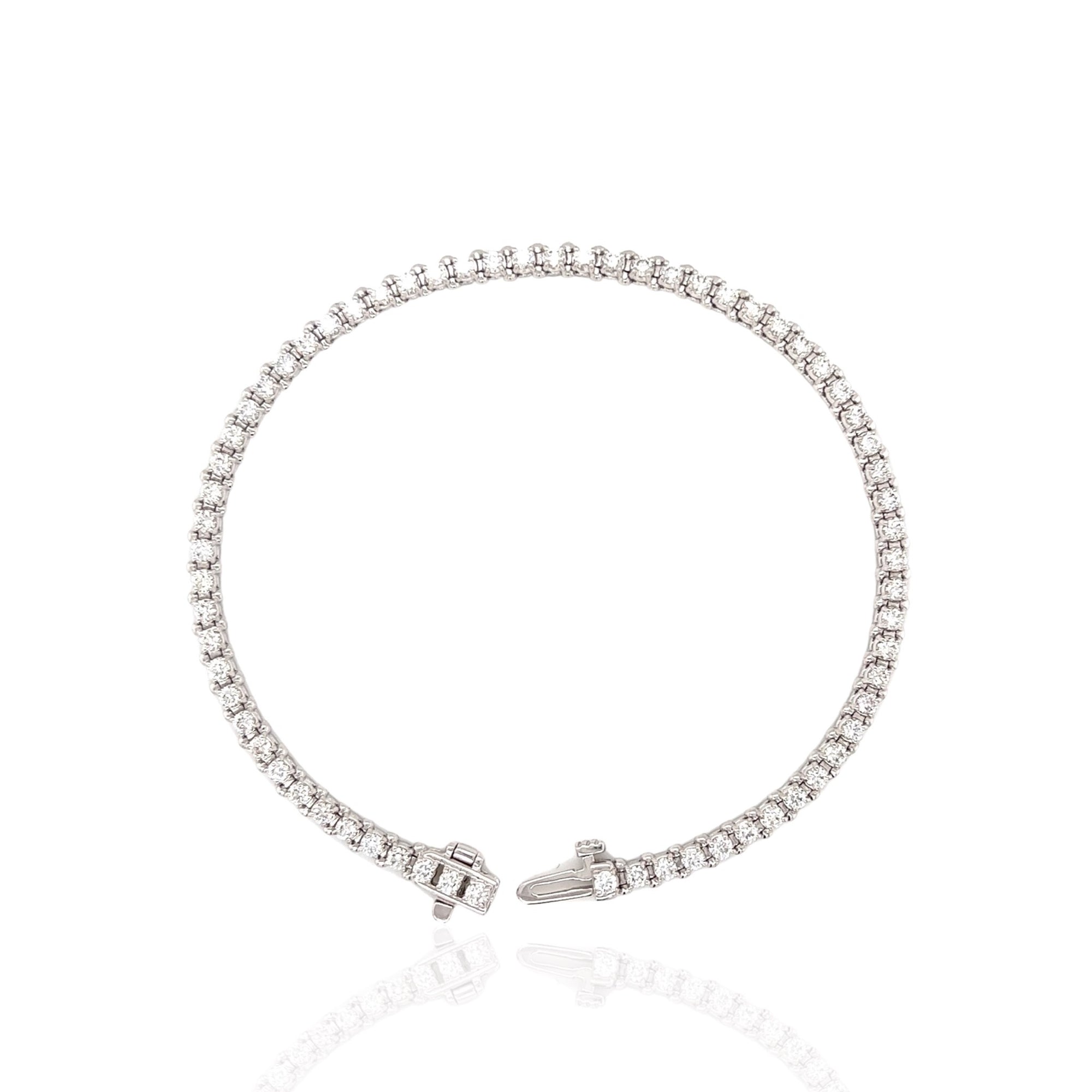 14 Karat White Gold 3.00cttw Diamond Bracelet