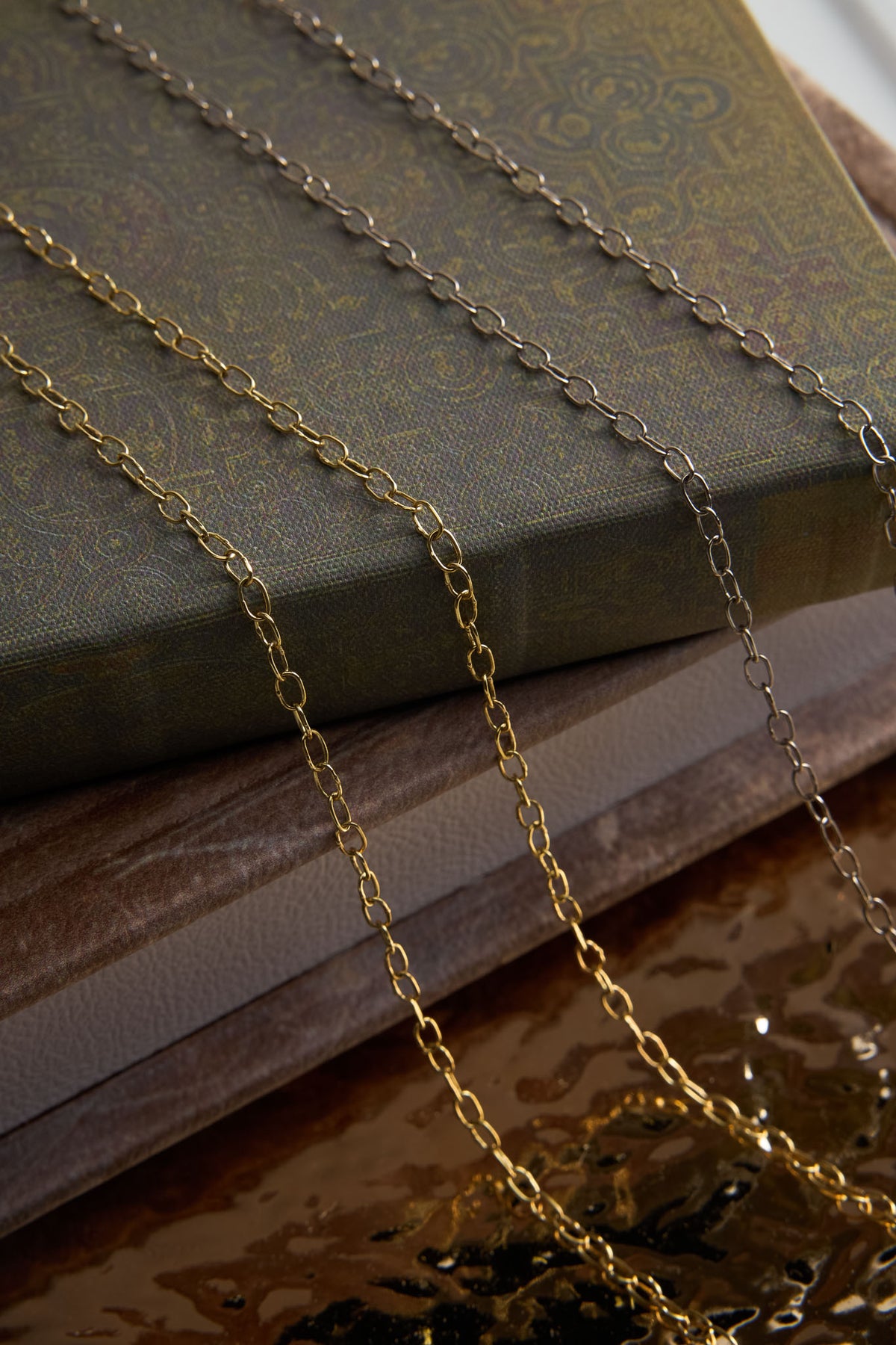 18 Karat White Gold Link Chain