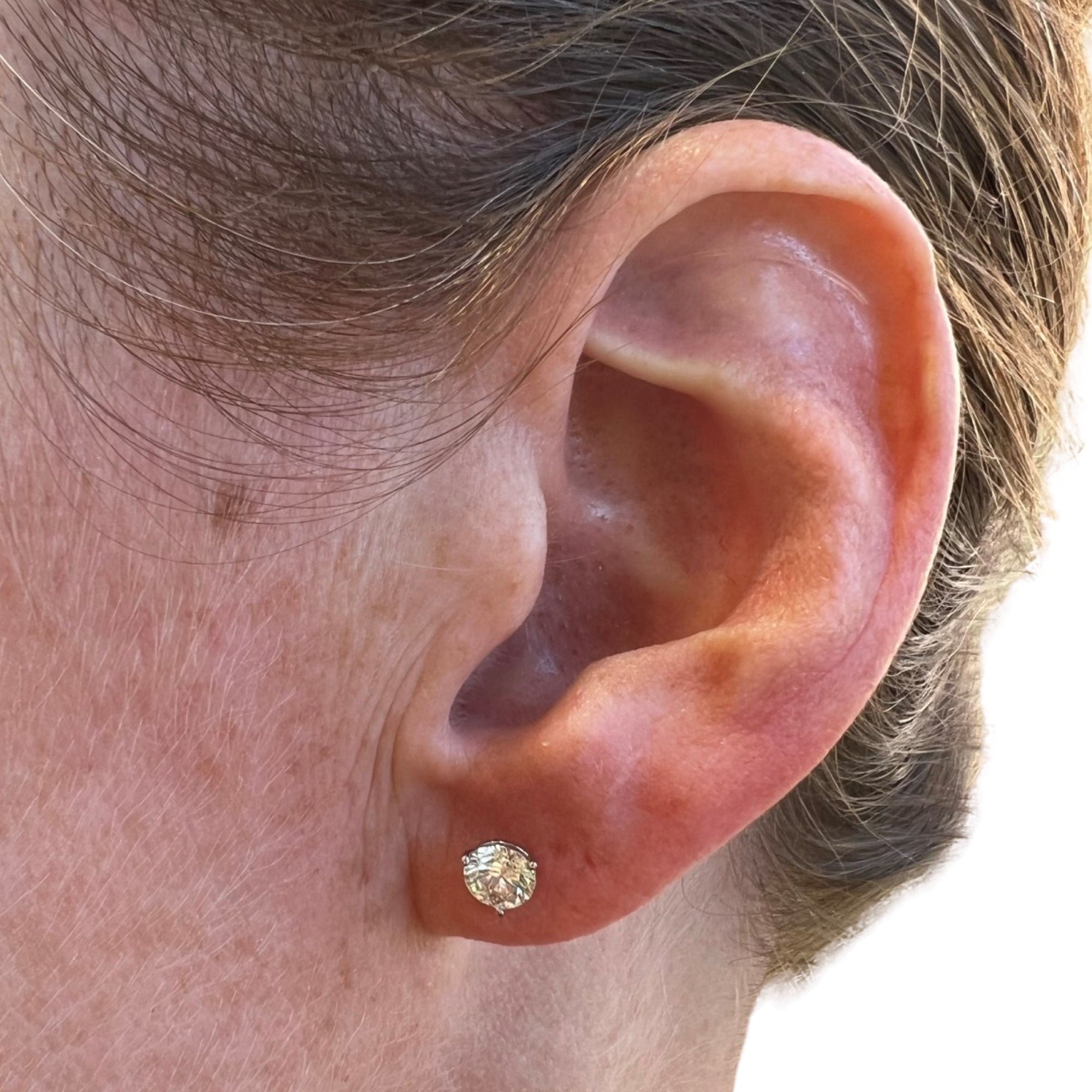 14 Karat White Gold 1.00 cttw Diamond Studs