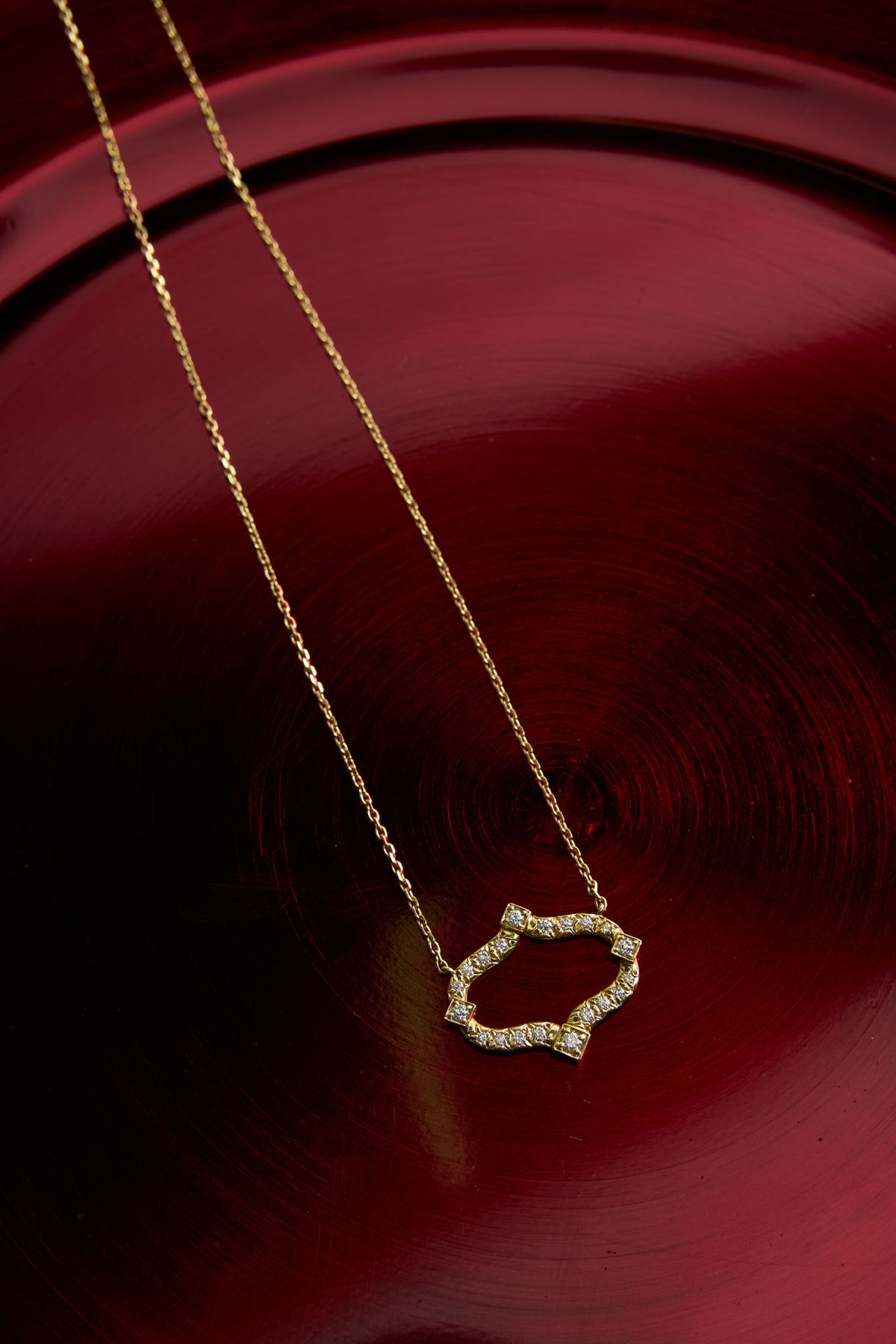 18 Karat Yellow Gold and Diamond Necklace