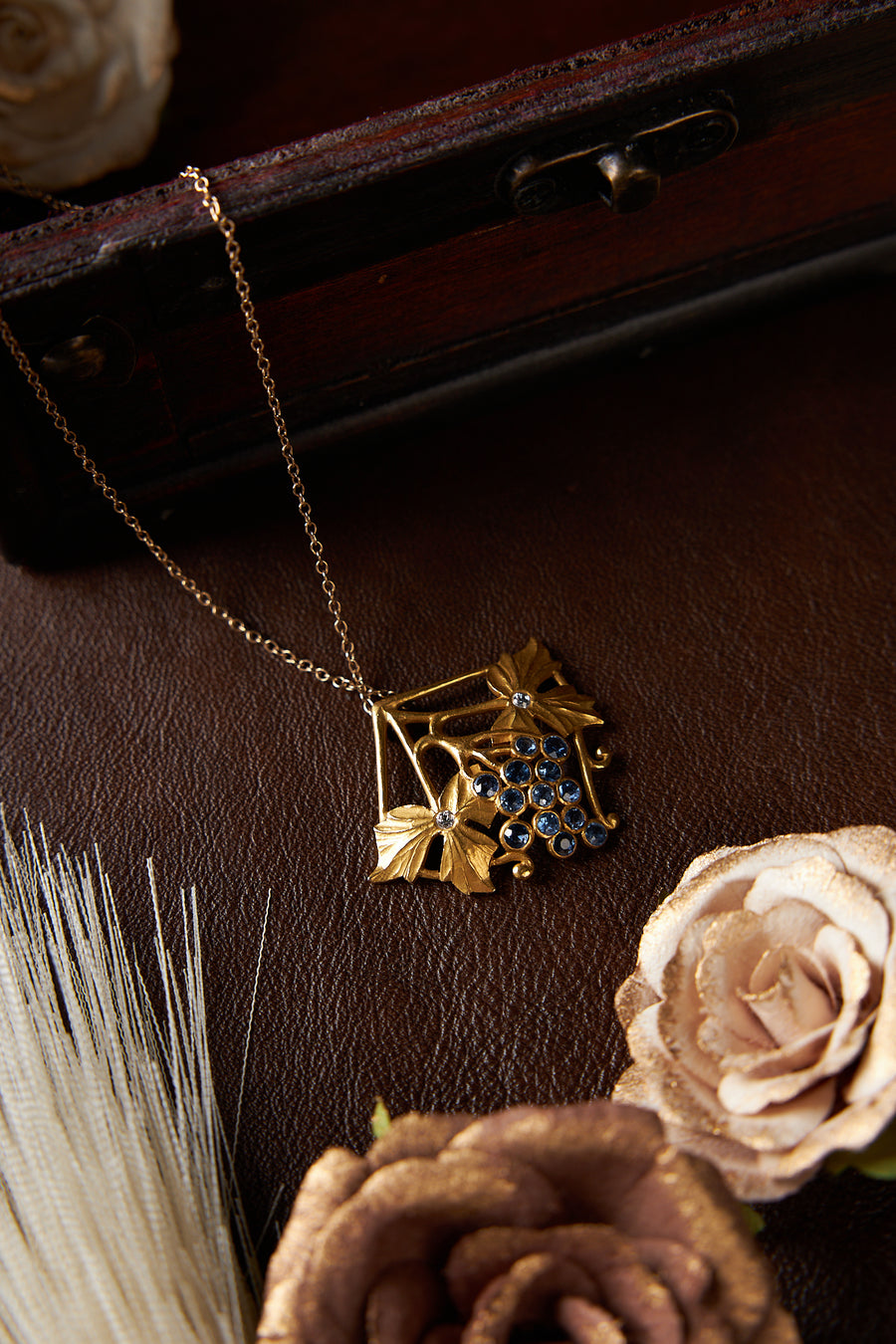 14 Karat Yellow Gold and Sapphire Art Nouveau Grape Pendant