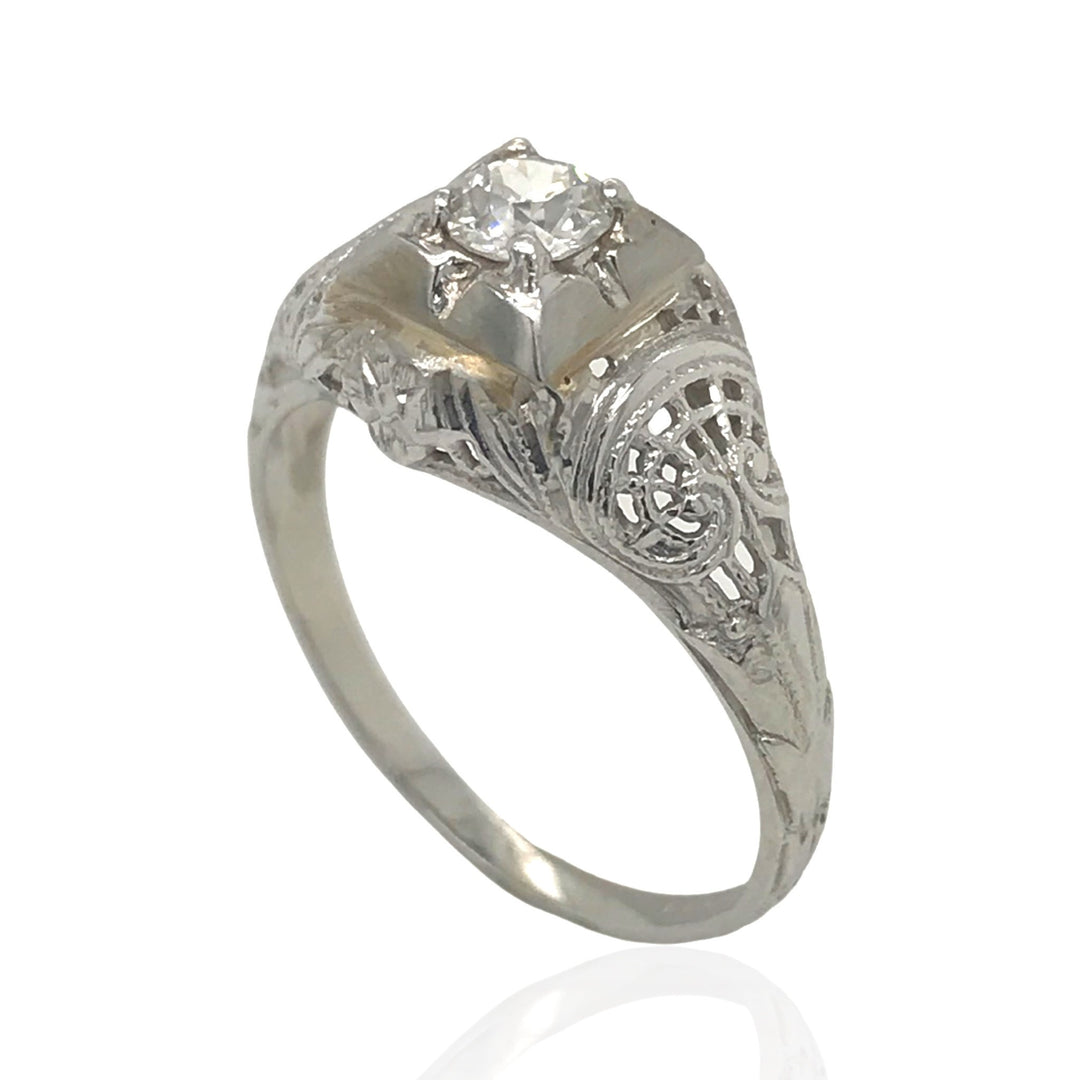 18 Karat White Gold Art Deco Diamond Ring