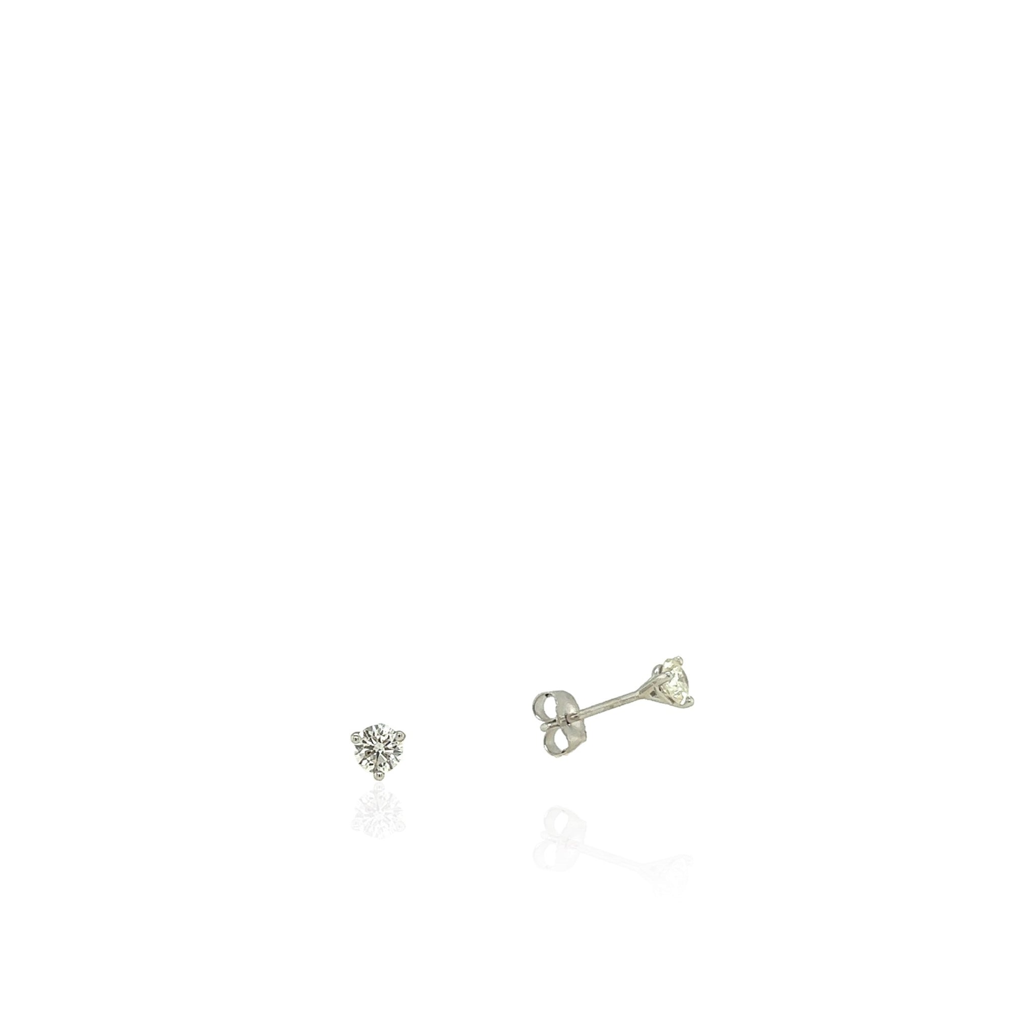 14 Karat White Gold 0.25 cttw Diamond Studs
