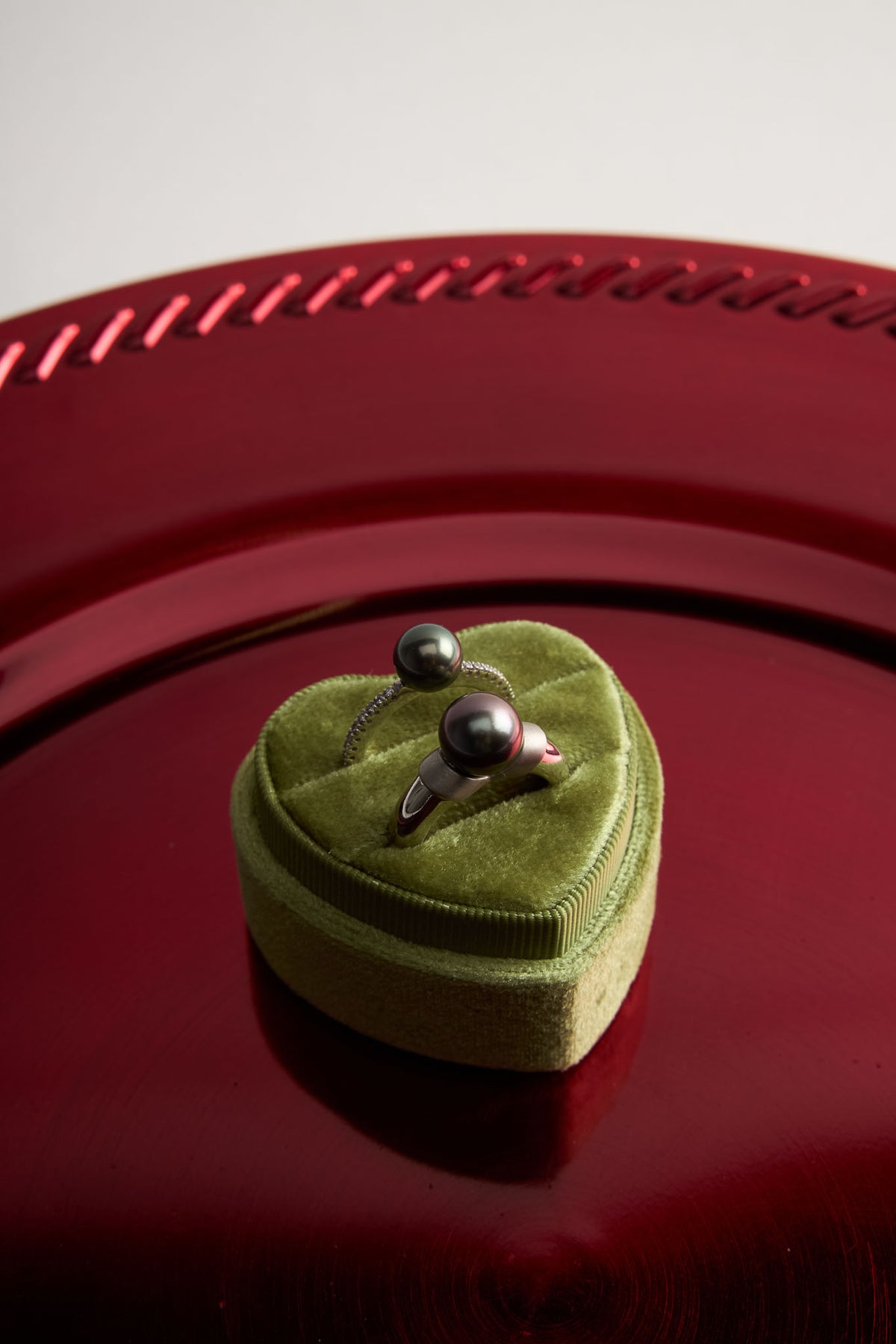 14 Karat White Gold Black Tahitian Pearl and Diamond Ring