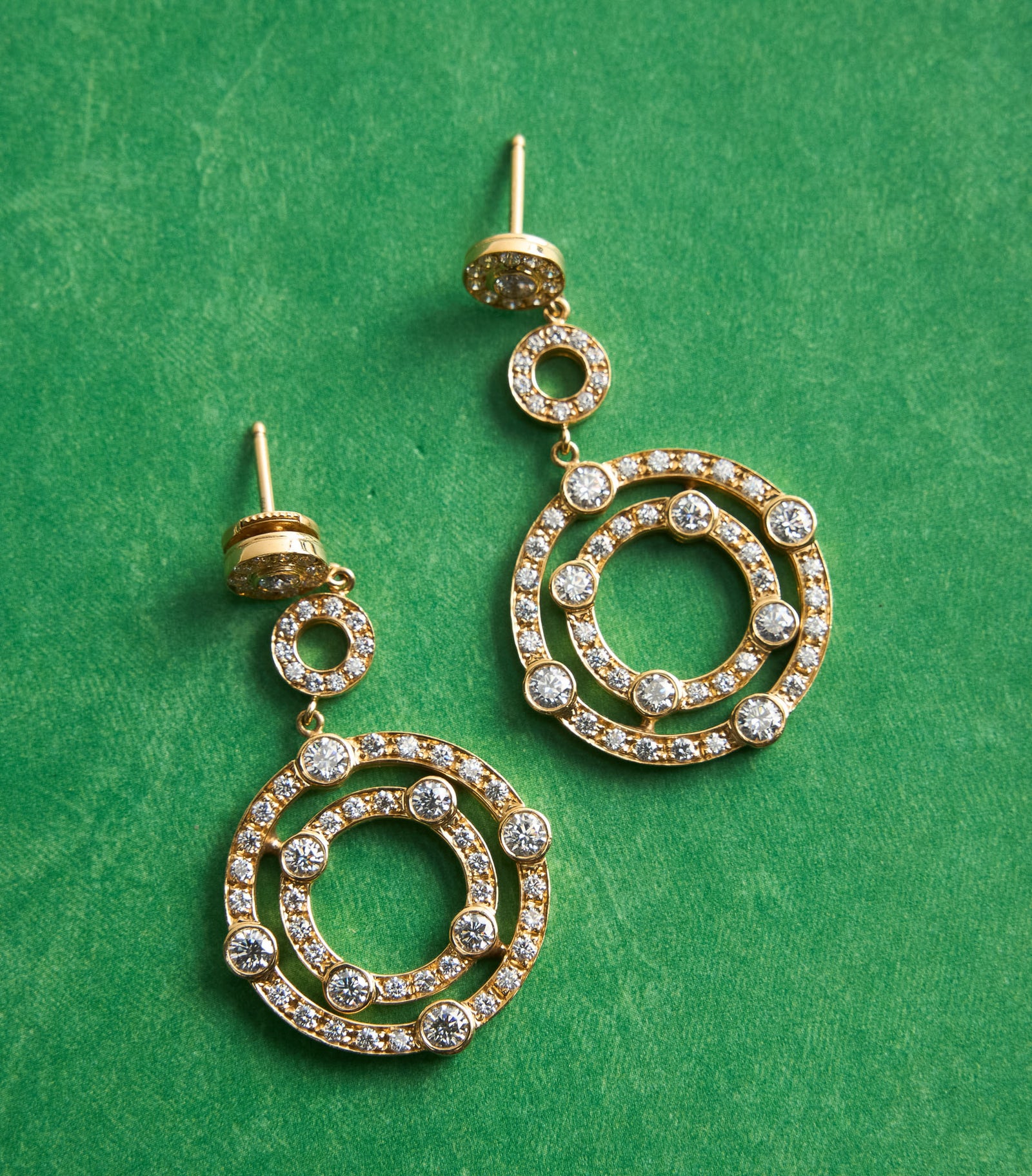 18 Karat Yellow Gold Diamond Earrings