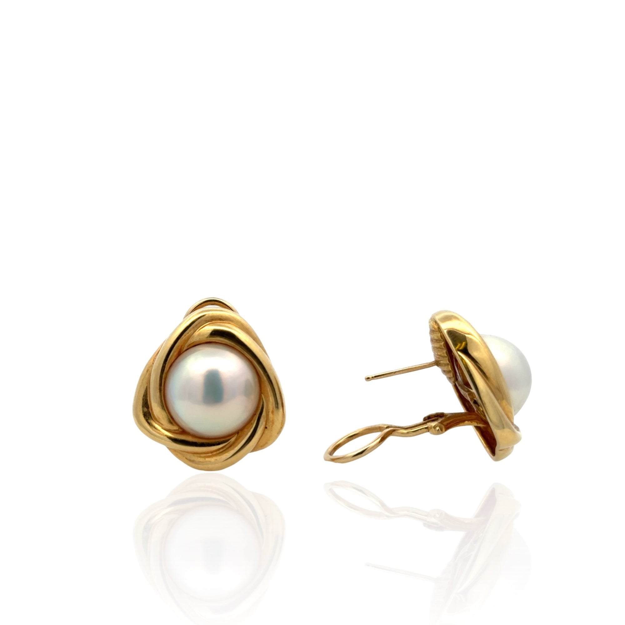 Estate Pearl Earring