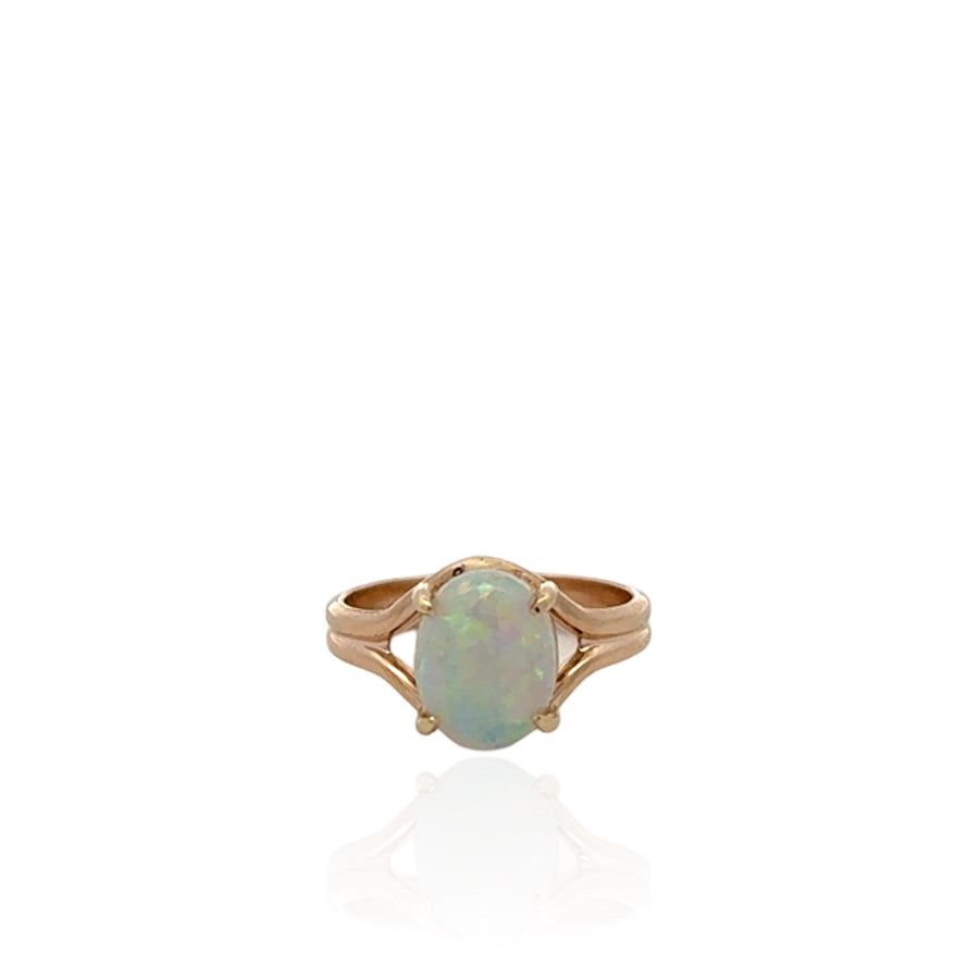 14 Karat Yellow Gold Spilt Shank Opal Ring
